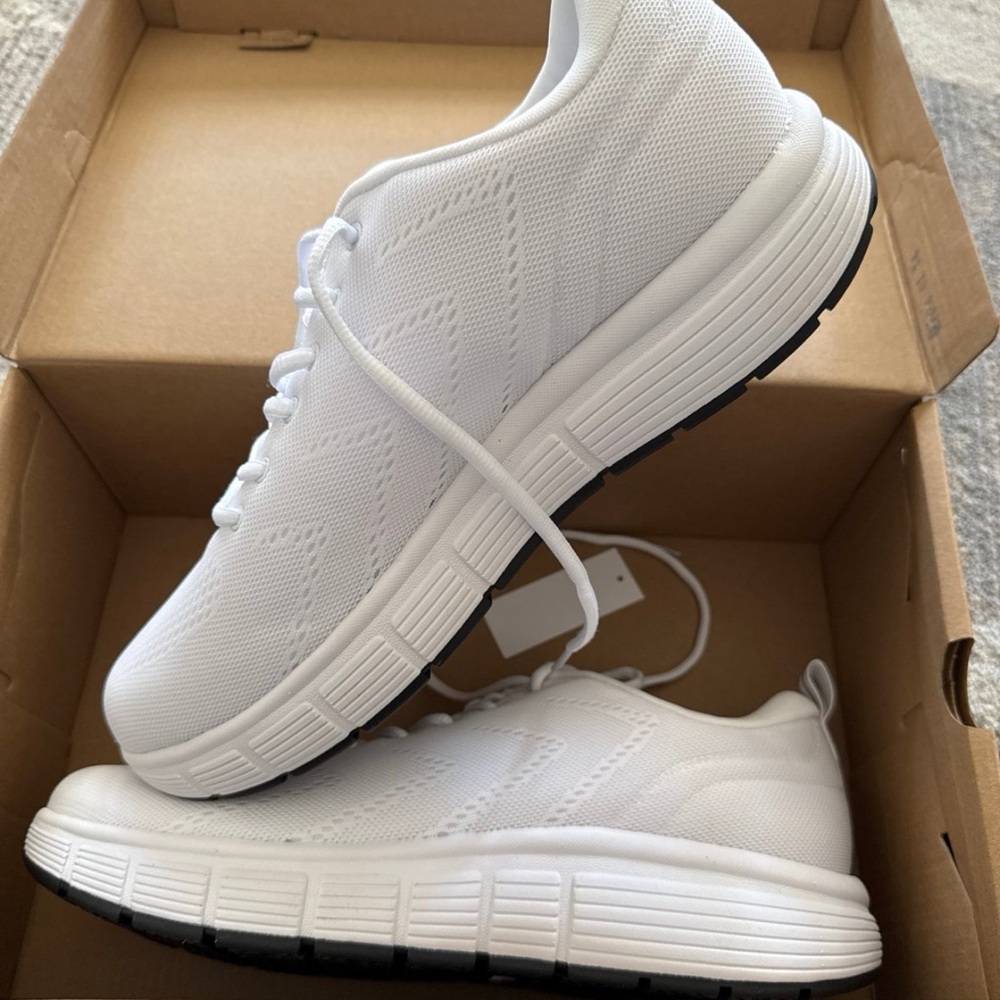 Kirkland Signature Men's Size 11 Comfort Walker Sneakers (White) - Picture 2 of 6